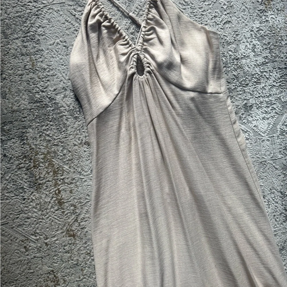 NWOT- Elegant Beige Spaghetti Strap Dress. Key hole middle. - Picture 9 of 11